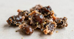 poultry droppings indicate health